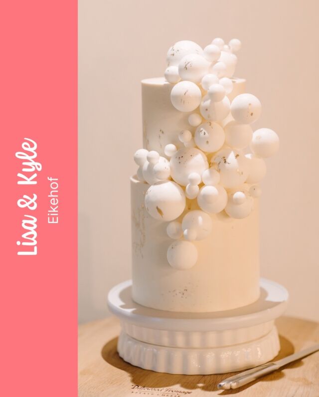 Lisa & Kyle...Lisa and Kyle celebrated their big day with this super cute bubble inspired design that was based on a cake I did for a birthday and posted on my feed a while ago. Lisa requested the same design, but in a two tier version with a bit of gold splash. I swear by @crystalcandysa gold dust - it's the best! Congratulations guys - and thank you for choosing us to make this super cool cake for you! ...📸 @catherinemacphotography 🫶...#weddingcakes #weddingcake #weddingcakeinspo #weddingcakeinspiration #eikehof #crumb #crumbcakes #franschhoek  #cakesbycrumb #cakeme