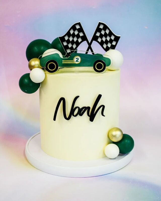 NOAH 🏎️
...
How cute is this little cake we made for Noah's 2nd birthday? We can't take all the credit though because the little racing car in classic British racing green by @loveandsparklesza is just incredible 
...
This perfect little cake consisted of our delicious vanilla bean sponge layered with creamy Biscoff frosting, Biscoff cookie spread and crushed Biscoff cookies - it's a winner!!
...
#celebrationcake #celebrationcakes #birthdaycake #birthdaycakes #crumb#crumbboutiquebakery #crumbcakessa #crumb #cakeme #twofastcake 
#racingcake