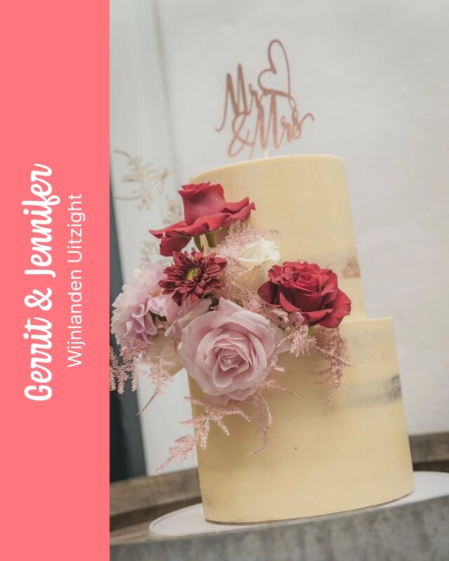 Gerrit & Jennifer ...Another vegan showstopper, this time in a beautiful semi naked version for Gerrit & Jennifer's wedding at @wijnlanden_weddings ...#wedding #weddingcake #weddingcakes #cake #cakeme #cakes #crumbcakes #vegan #vegancake #vegancakes #veganweddingcakes