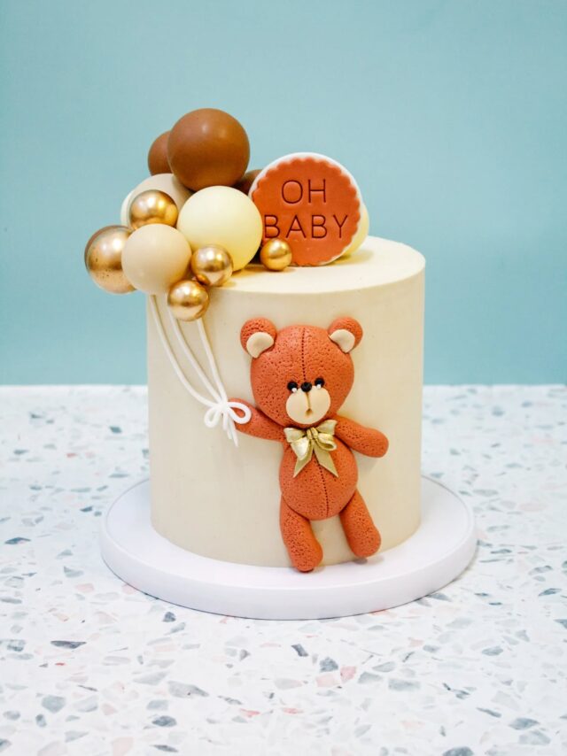 Oh Baby!
🐻🐻🐻
A super cute "Oh Baby" bear and balloon themed cake for a special baby shower this past weekend
...
I  love how the colour of the cake matched the flavour of the cake, which was our delicious Biscoff flavour, consisting of vanilla sponge layered with creamy Biscoff frosting, Biscoff cookies, Biscoff spread and crushed Biscoff biscuits
#celebrationcake #celebrationcakes #cake #cakes #crumb #crumbcakes #crumbcakessa #ohbaby #babyshowercake