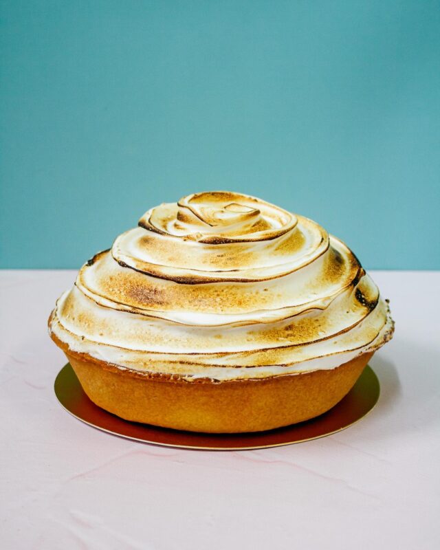 Lemon Meringue Pie
🍋🍋🍋
Our famous lemon meringue pie - available to order from our online store. This incredible LMP is the perfect addition to any celebration - from dinner parties to baby shower’s, boozy brunches or even just because YOU deserve a sweet treat.
Our LMP is 100% plant based, so it’s suitable for anyone following a vegan, dairy free or egg free diet. This one is so good that we don’t even offer an alternative! 
…
#lmp #lemonmeringuepie #crumb #crumbcakes #crumbcakessa #vegan #veganbycrumb