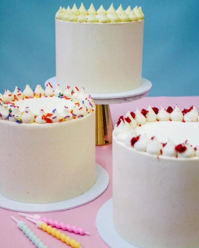 Don't Sleep On Our Classics!!!...Our classic cakes are the perfect no-fuss option for any celebration, offering a wide variety of delicious flavours, including vegan versions.These classic cakes can be easily customised with a themed topper or toy, and we've even had a bride use them as table numbers with acrylic toppers! BOOM! 🤯 ...Order now from our online store at www.crumb.co.za