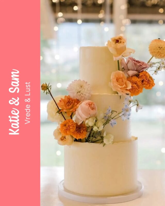 Katie & Sam...This cake is the moment. It still surprises me just how incredibly beautiful a simple cake can be. Take this version of our Lita three tier size as an example - smooth sides, textured top edges and fresh flowers. That's it - and how incredible does it look? Blown away.This cake was also gluten free by the way 🫶...Flowers provided by @bulbflowers_ct Venue @vredeenlust Photography @catherinemacphotography Coordinated by @trunkevents#weddingcake #weddingcakes